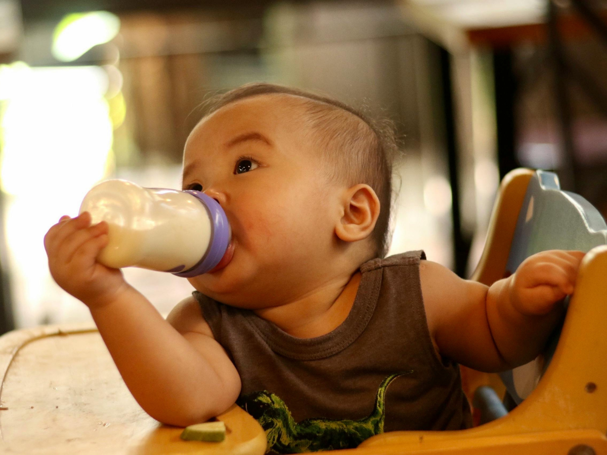 Why Some Babies Suddenly Reject the Bottle (And What Parents Can Do)