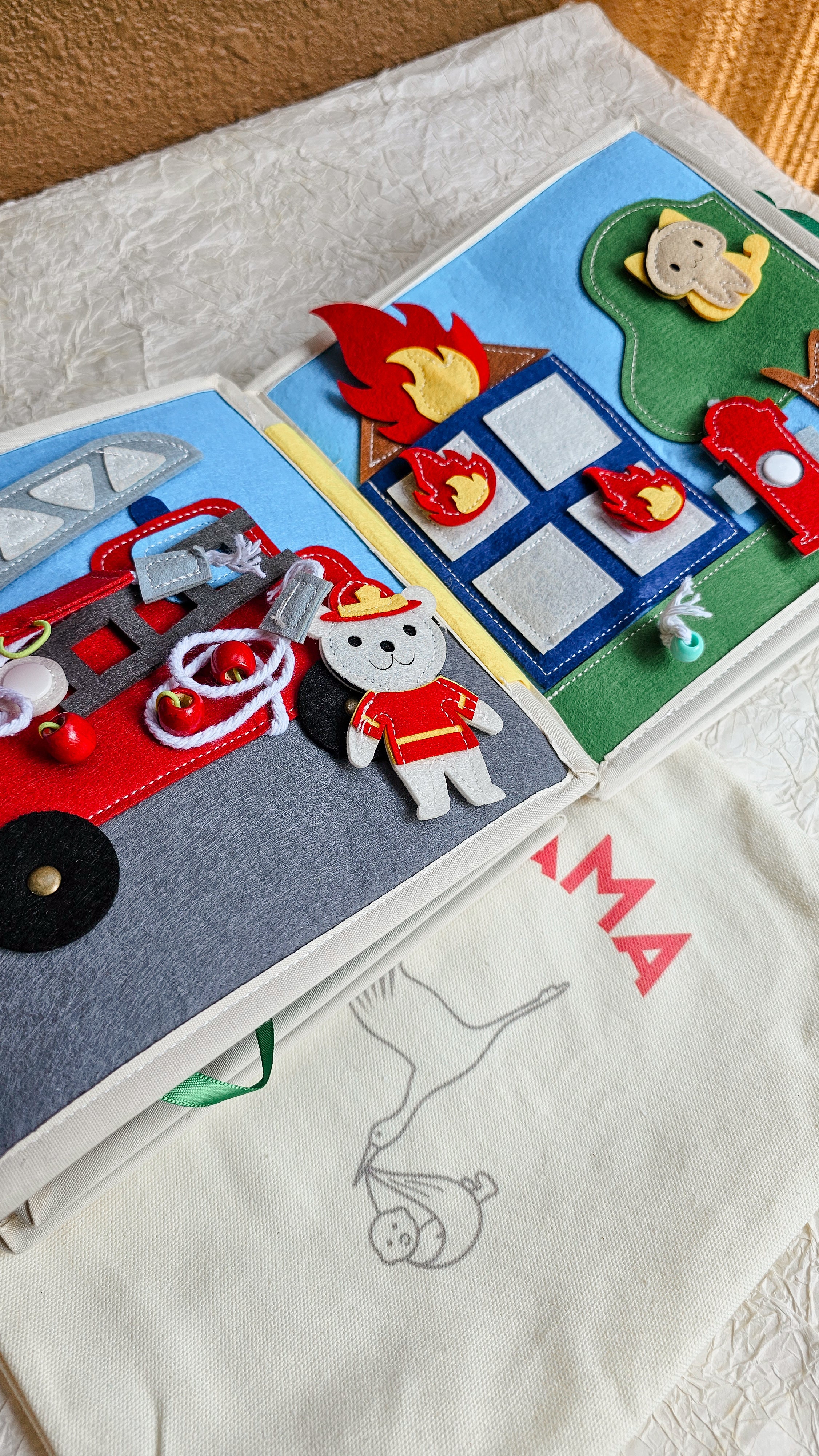 HiBuyMama Wheels In Motion Busy Book