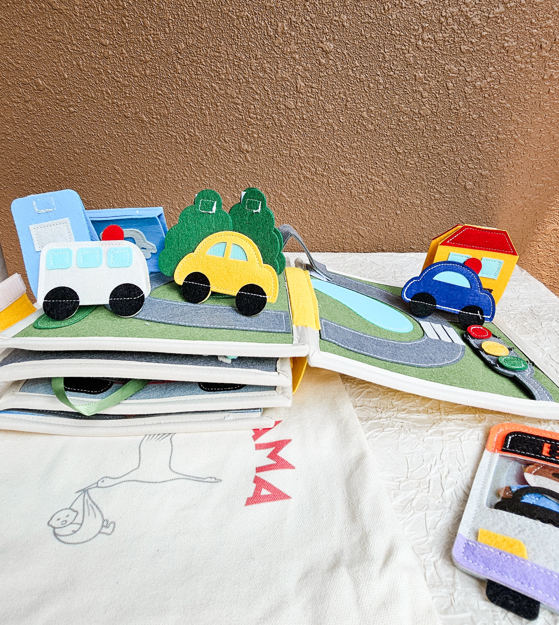 HiBuyMama Wheels In Motion Busy Book