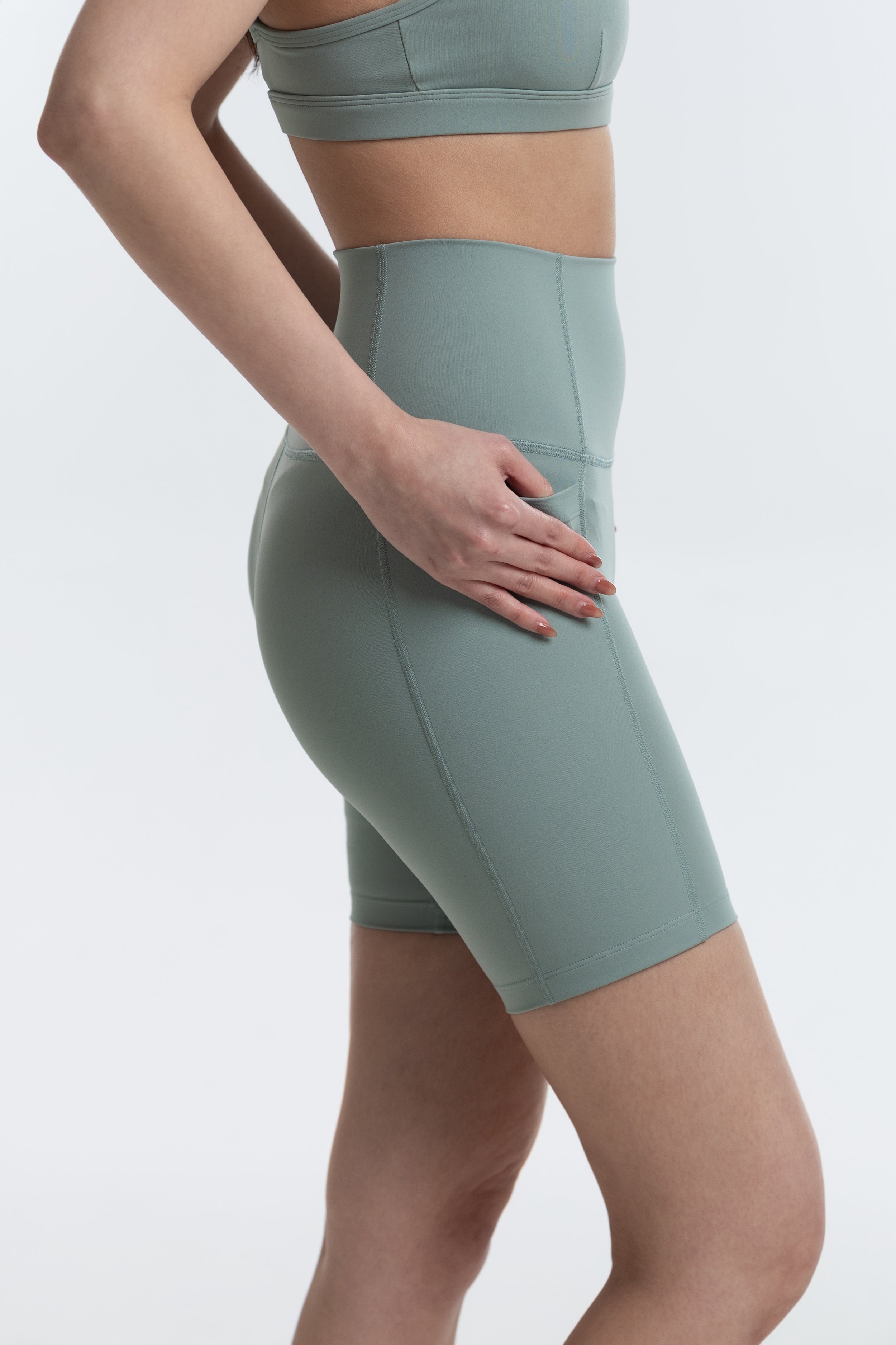 CradleNest Sculpt Seamless Short 6”