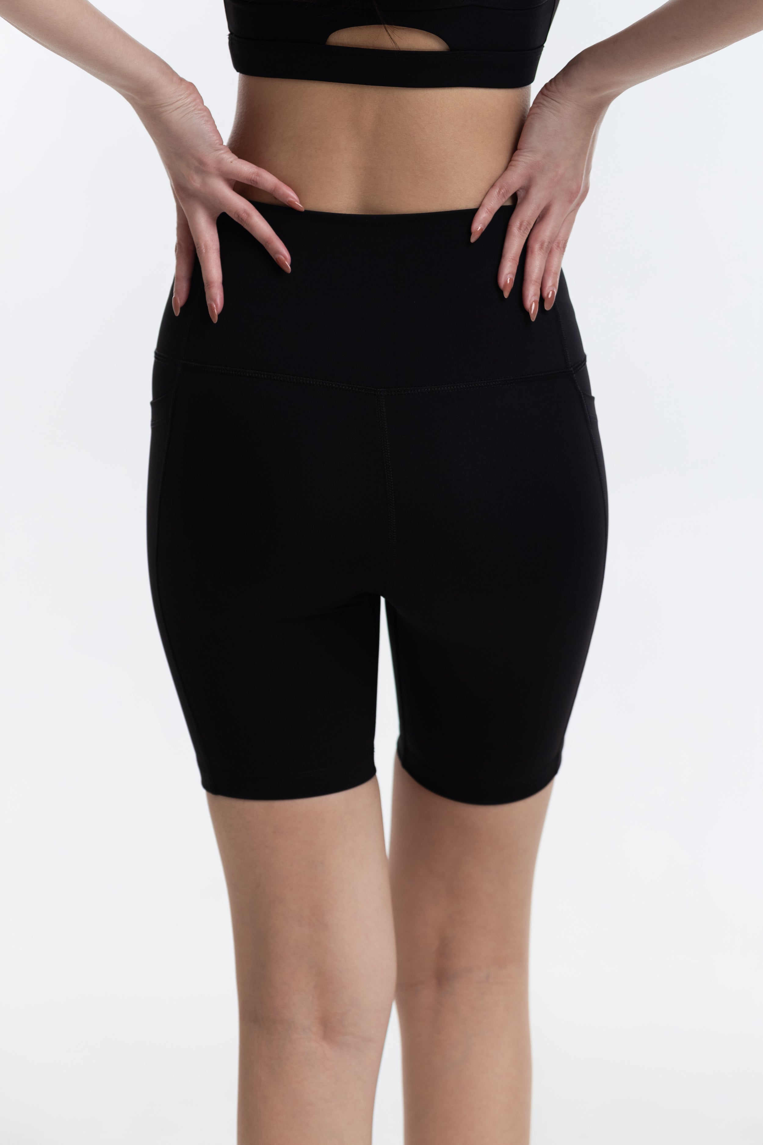 CradleNest Sculpt Seamless Short 6”