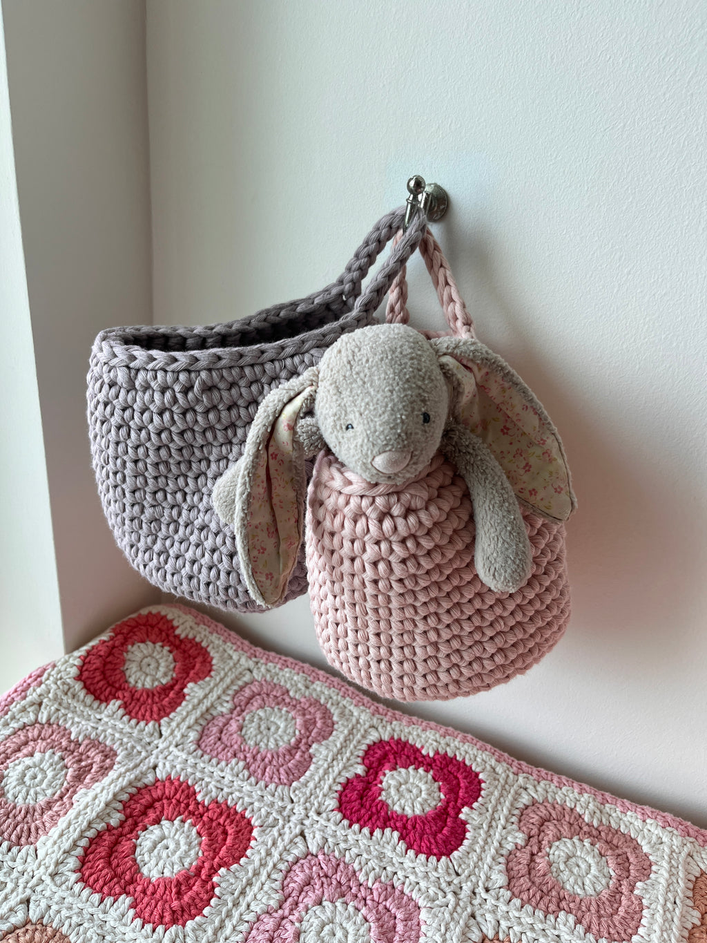 byiroiro Slouchy Hanging Basket